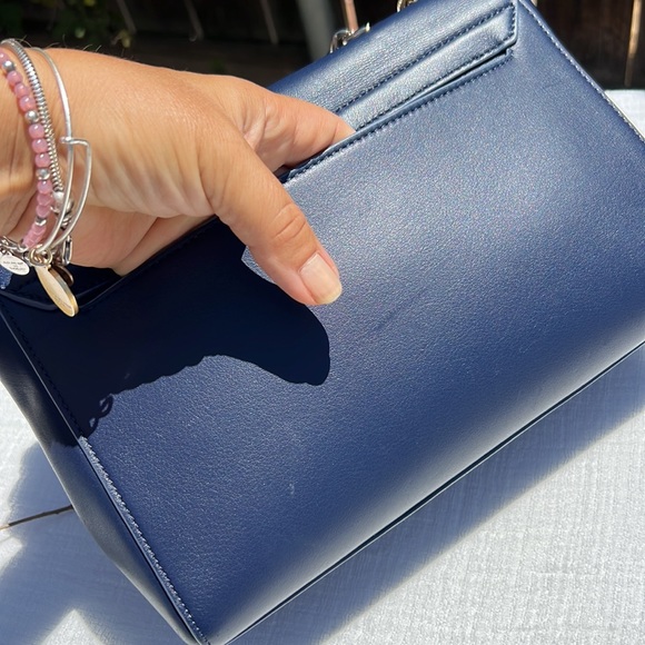 Kate Spade New York. BRIAR LANE FLORAL QUILTED EMELYN SHOULDER BAG 💙😍 - Picture 7 of 16